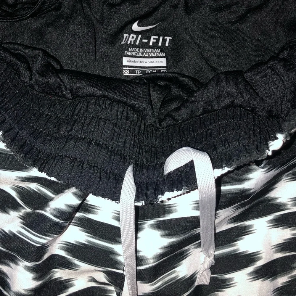 Nike Black and White Lined Running Shorts Size XS